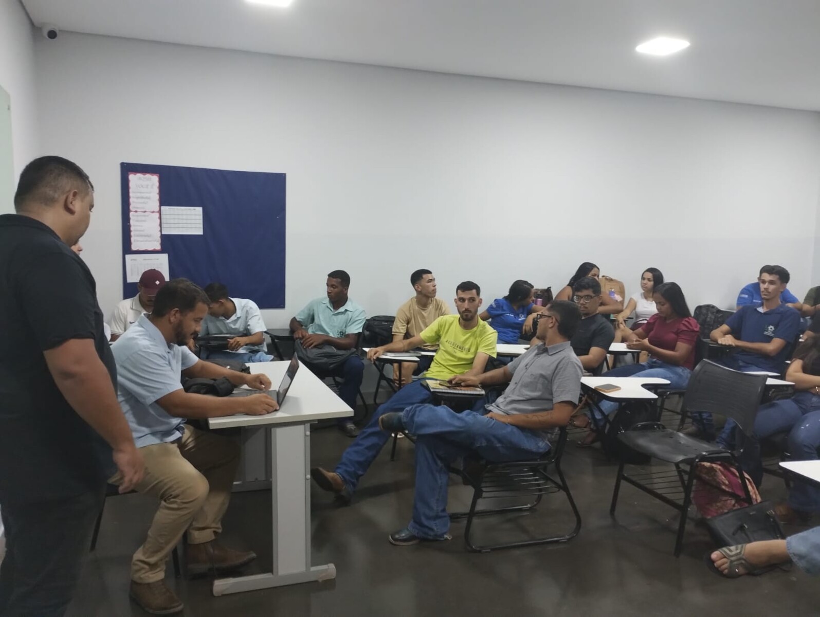 19-02-25 - Palestra dos integrantes do CREA Jovem - UniBRAS Porangatu - 09.jpeg