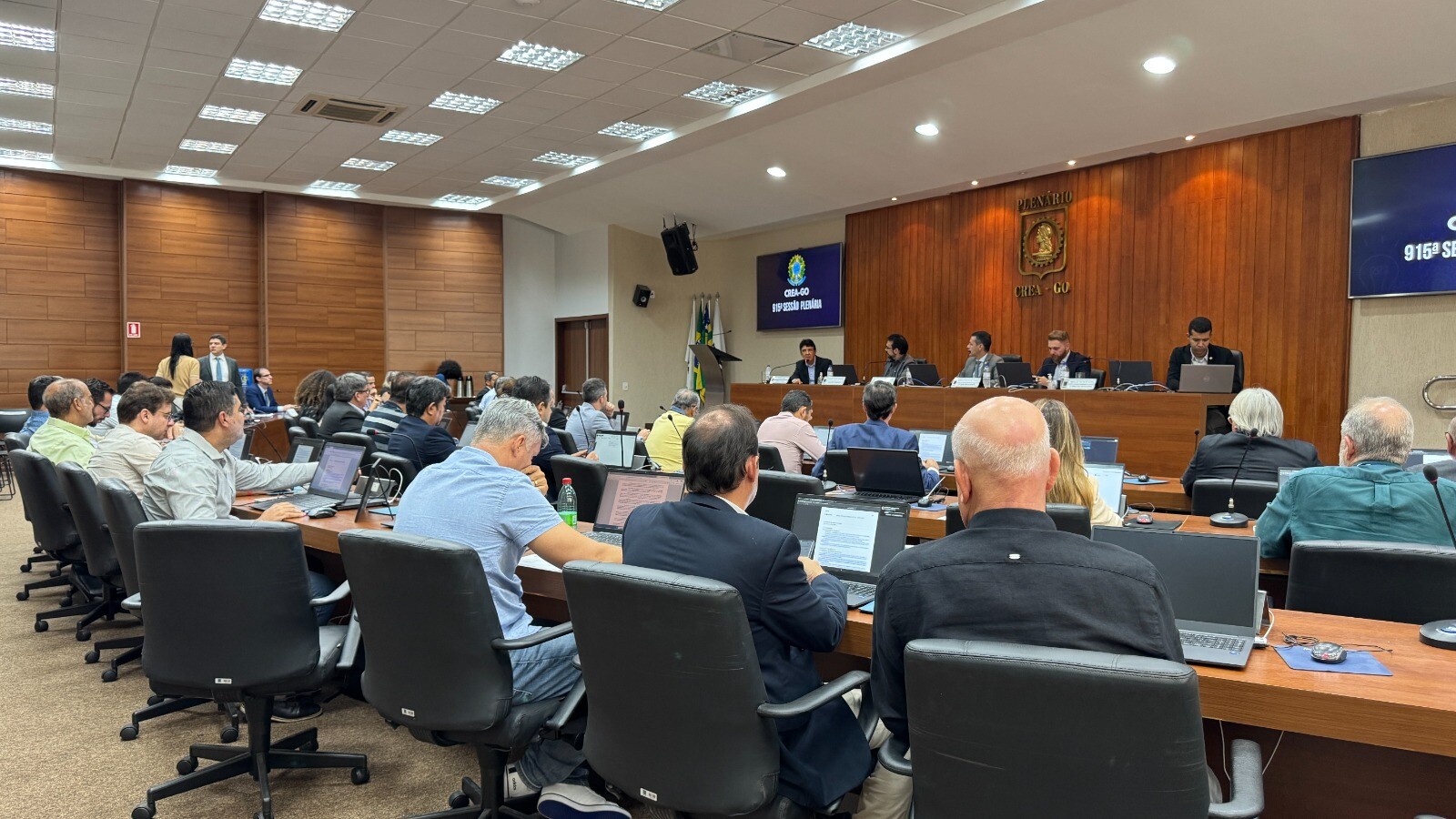 crea-go-realiza-sua-915-sessao-plenaria
