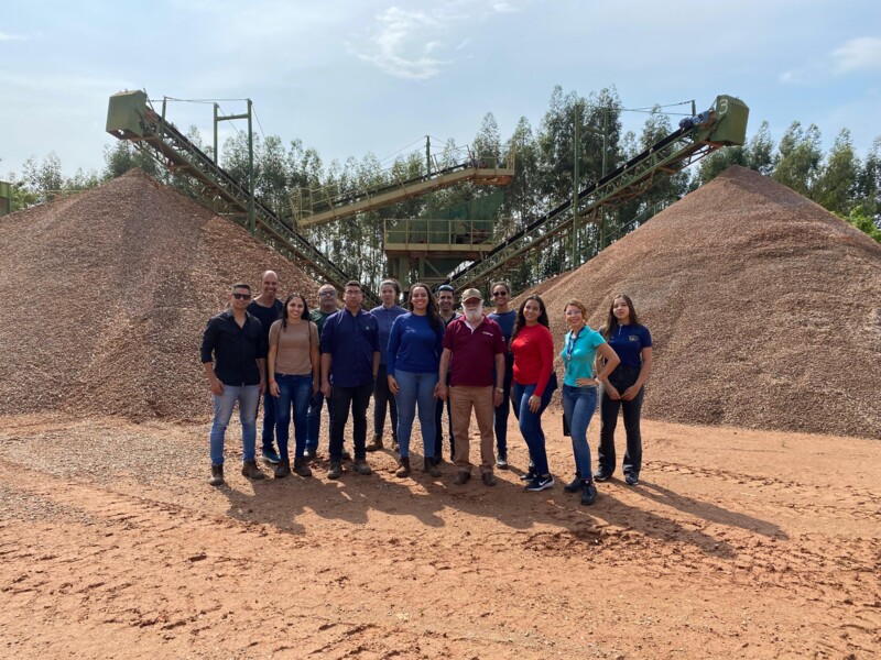 estudantes-do-crea-goias-jovem-visitam-usina-de-reciclagem-em-senador-canedo